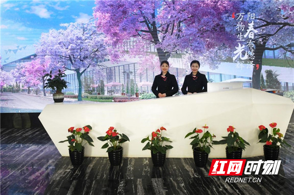华凯创意在全国打造的300多个高品质项目与专业细致的服务得到了社会广泛认可。