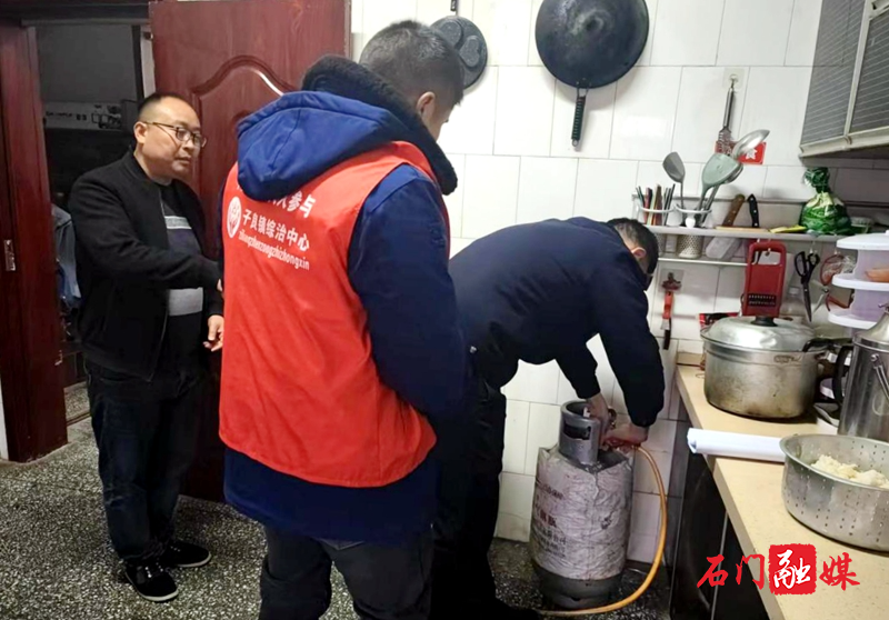 子良镇：细查消防防微杜渐，严守安全常抓不懈1.jpg