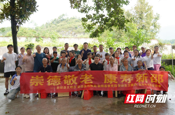 湖南邵阳：中秋佳节团圆日 志愿服务不停歇