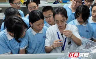 让药品安全“看得见”“摸得着”!  长沙市民走进食品药品检验所