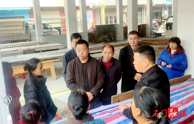 蒙泉镇开展集镇市场秩序专项整治行动1.jpg