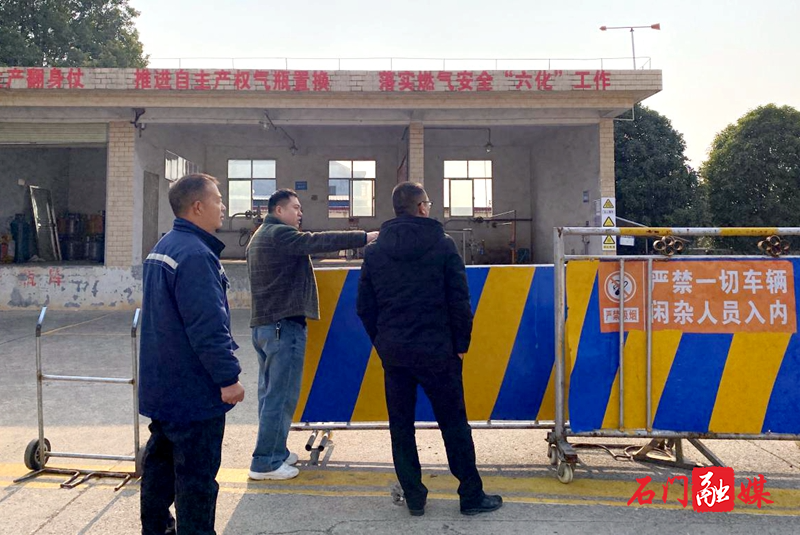 石门县蒙泉镇:严把安全关 护航平安年1.jpg 石门县蒙泉镇:严把安全关 护航平安年1.jpg