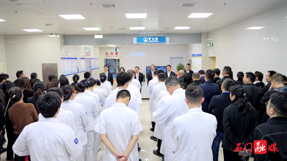 县人民医院急诊科升级改造完成正式开诊1.png 县人民医院急诊科升级改造完成正式开诊1.png
