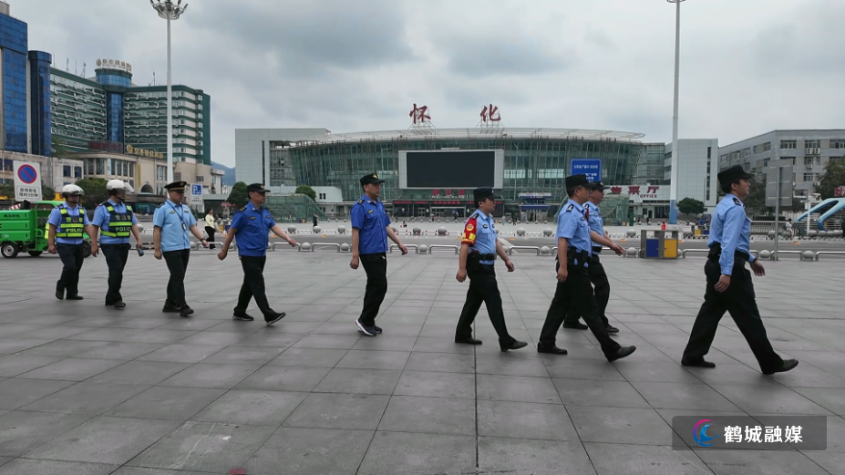 毛克文 火车站广场.mp4_000200.122.png