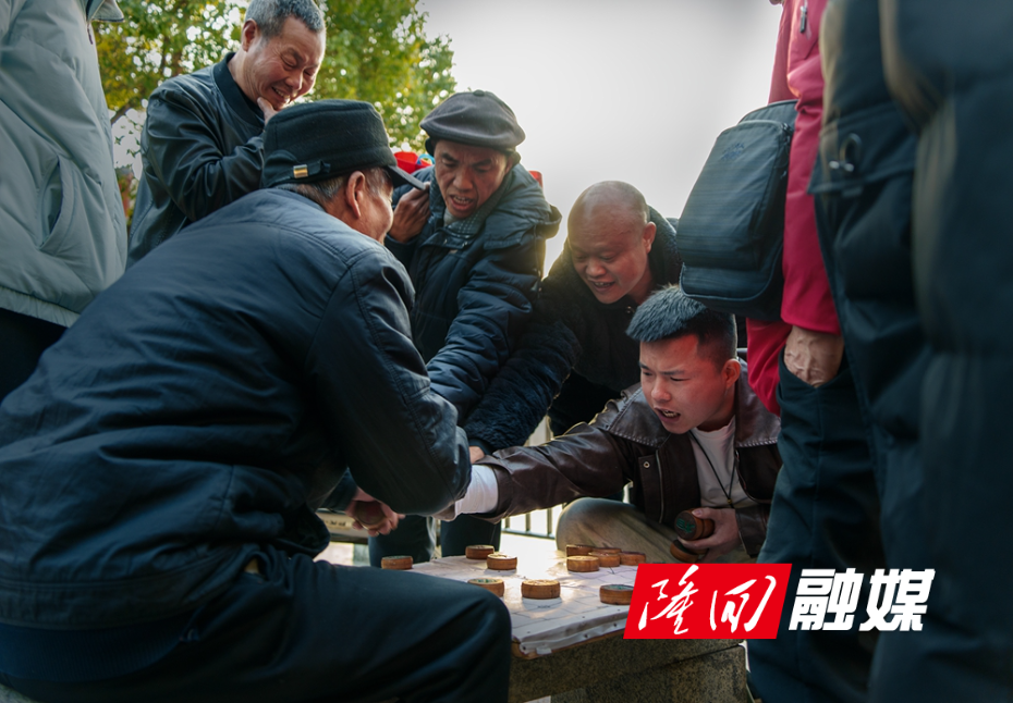 008人间烟火.街头对奕_谢文喜.jpg