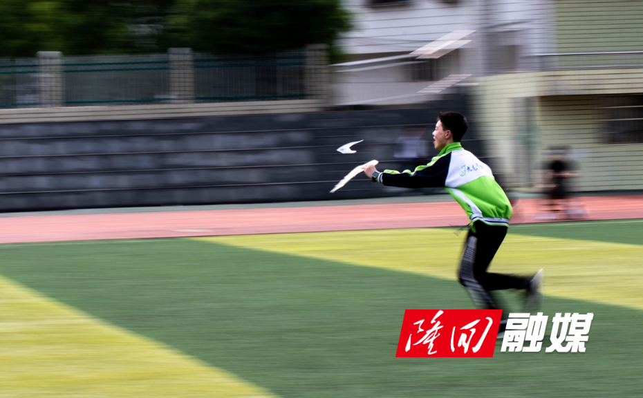 108故乡.小翼初飞_王季春.jpg