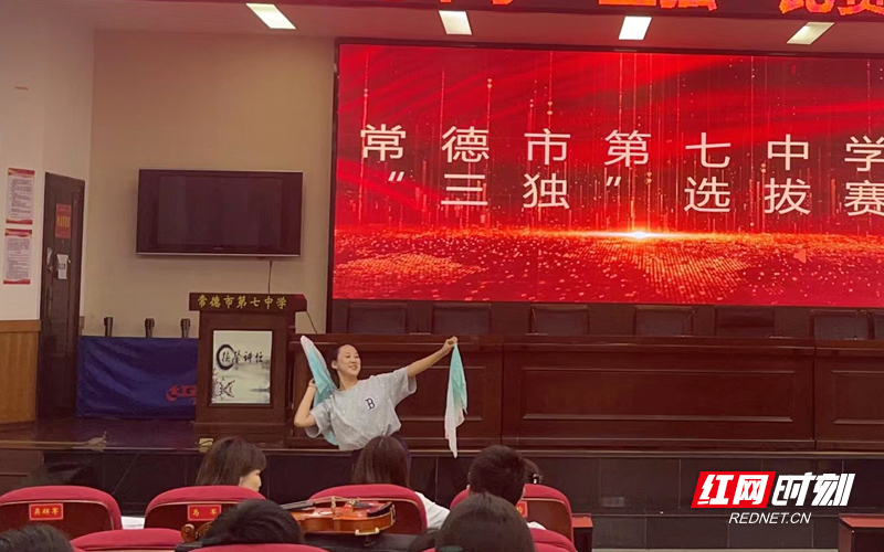 独舞3.jpg