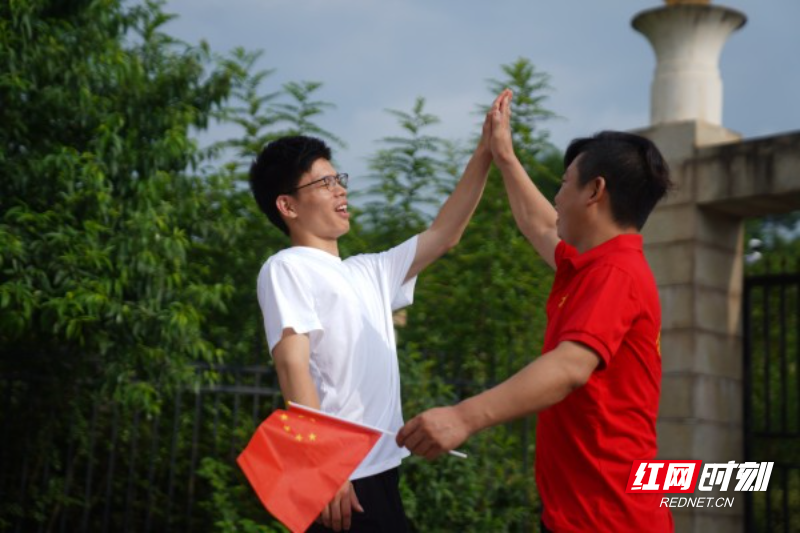 2C5AEF0517EEDC66EF77E189E85B4BBD_副本.jpg