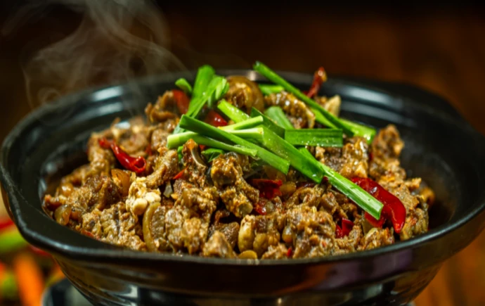 舌尖湘西·寻味-永顺：千年瀑布下的溪州美食盛宴