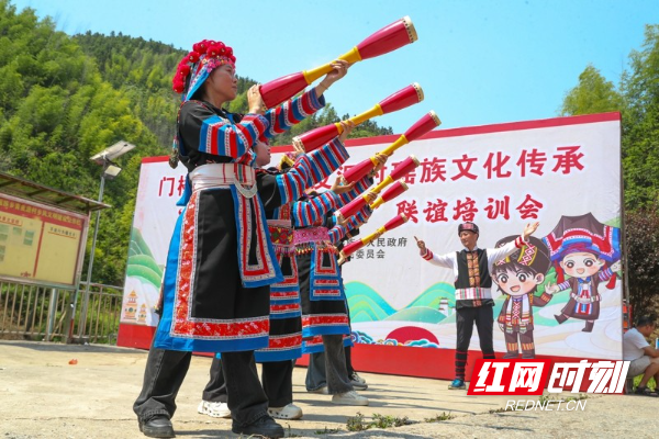 湖南新田：传非遗 度暑假01_.jpg