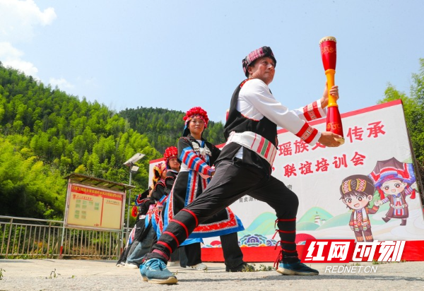 湖南新田：传非遗 度暑假03_.jpg