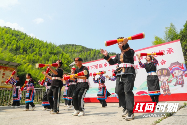 湖南新田：传非遗 度暑假07_.jpg
