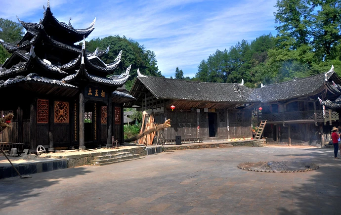 双凤吊脚楼，一部土家建筑的发展史