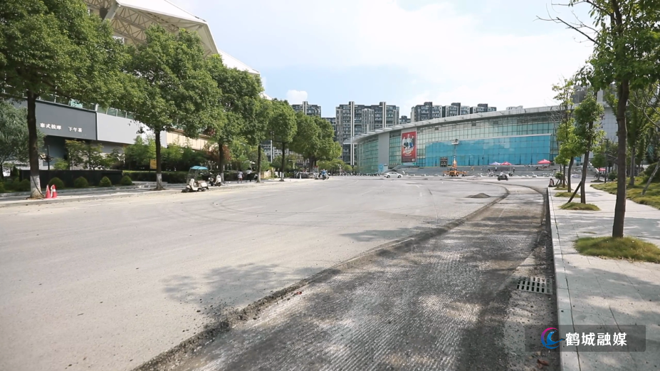 毛克文 体育中心修改.mp4_000101.480.png