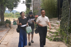 湖南日报研学团队考察荆坪古村 助力农文旅融合