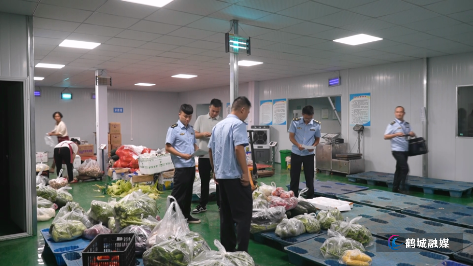 鹤城区市场监管局专项检查学校食堂供货商 守护校园食品安全.mp4_000004.719.png 鹤城区市场监管局专项检查学校食堂供货商 守护校园食品安全.mp4_000004.719.png