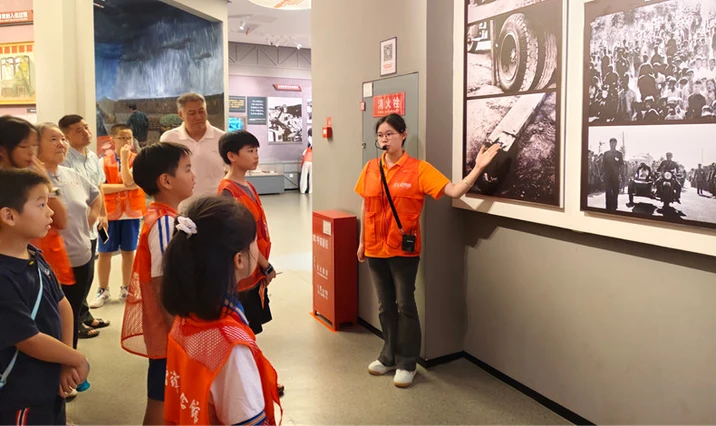 一场跨越盛夏的“青春追锋行动” 高校学子“组团”踏访湖南雷锋纪念馆