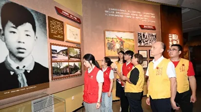 “追锋”宣讲团走进多校开启开学第一课