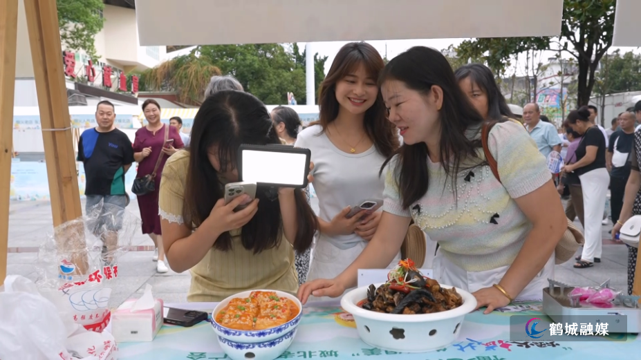 烟火城北：老店美食推广会启幕 寻味城市记忆（半成品）.mp4_000004.614.png