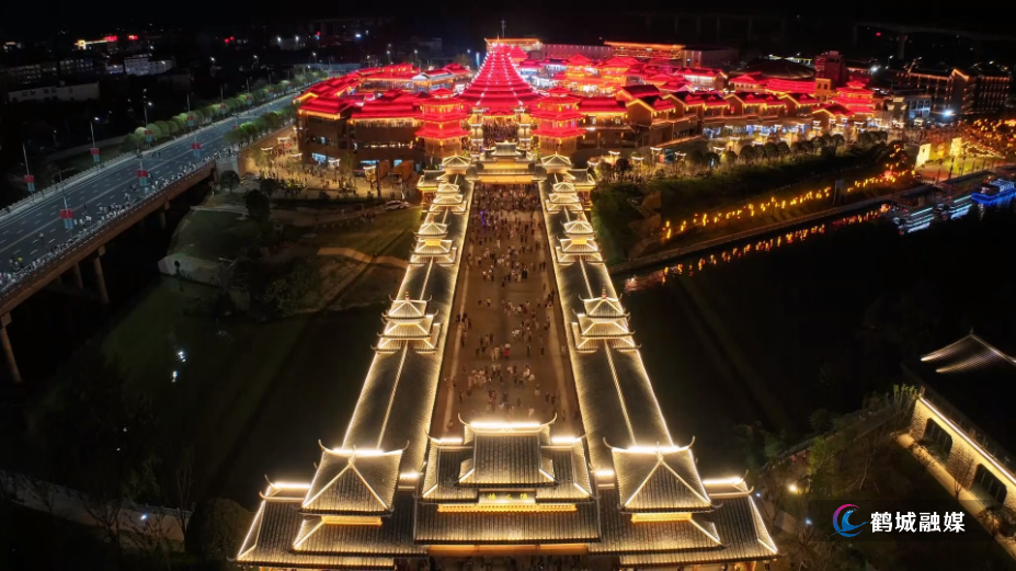 初编：公交助力文旅新地标.mp4_000006.125.png