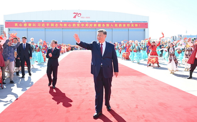 习近平离开新疆返回北京