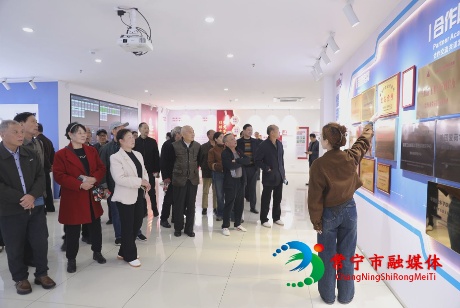 重阳老干部2.jpg 重阳老干部2.jpg