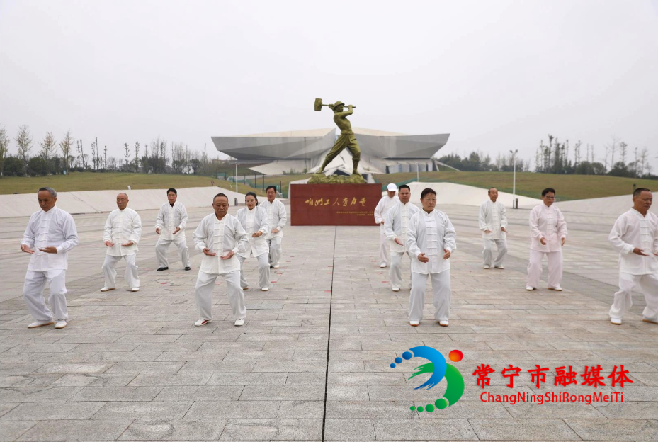 重阳老干部1.jpg 重阳老干部1.jpg