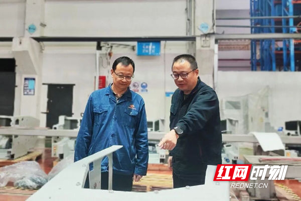 生产系统扎根生产一线调度协调.jpg 生产系统扎根生产一线调度协调.jpg