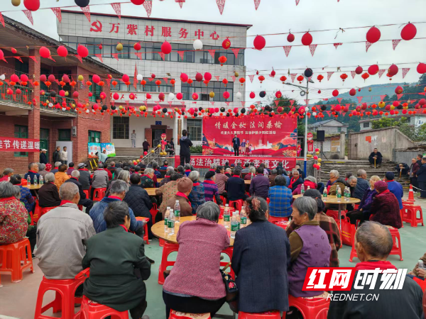 1946858360.jpg 1946858360.jpg