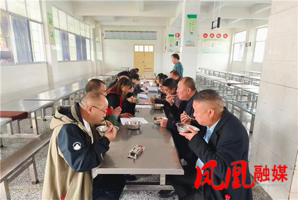 proxy (2).jpg proxy (2).jpg