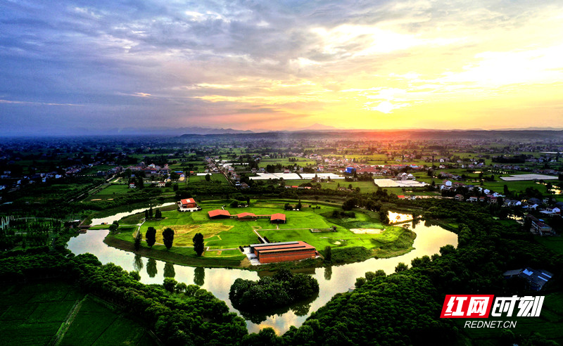 93、城头山古文化遗址 裴瑶摄_副本.jpg