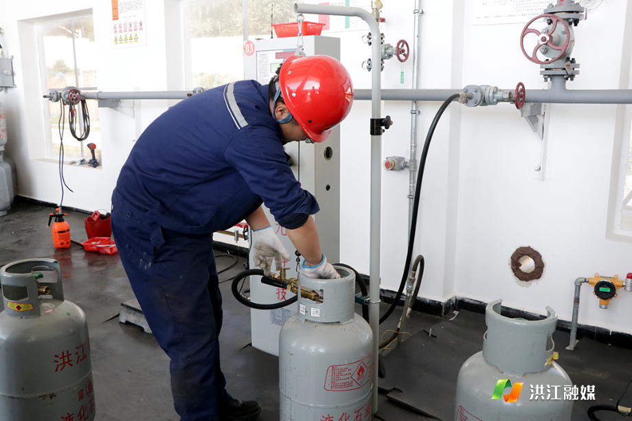 11月21日,洪江市新建液化石油气供应站正式投入运营1.jpg 11月21日,洪江市新建液化石油气供应站正式投入运营1.jpg