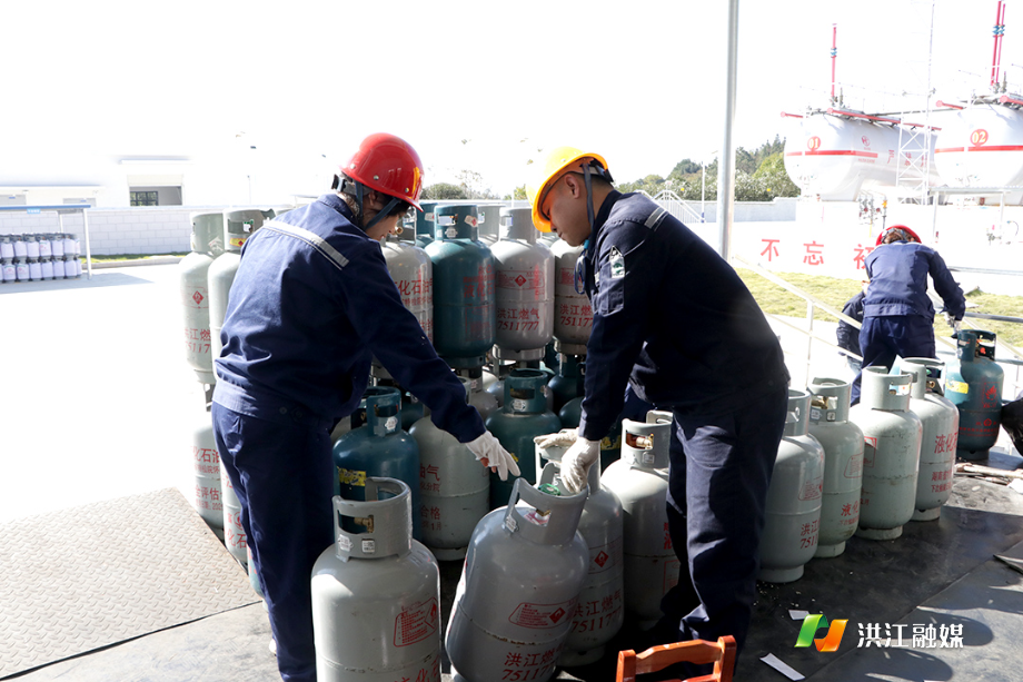 11月21日,洪江市新建液化石油气供应站正式投入运营3.jpg 11月21日,洪江市新建液化石油气供应站正式投入运营3.jpg