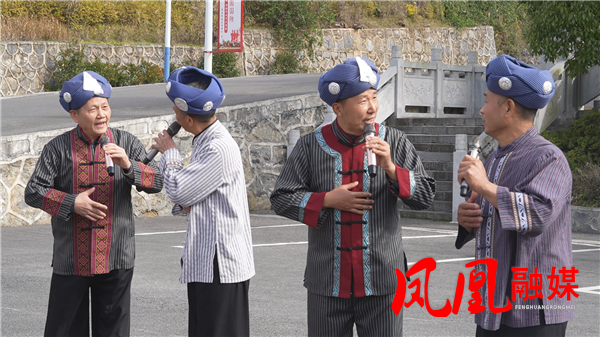 Still1124_00004.png Still1124_00004.png