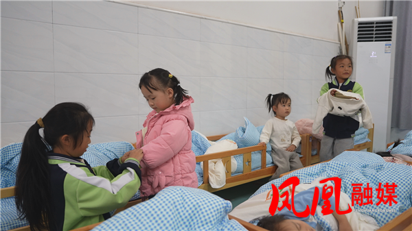 Still1127_00004.png Still1127_00004.png