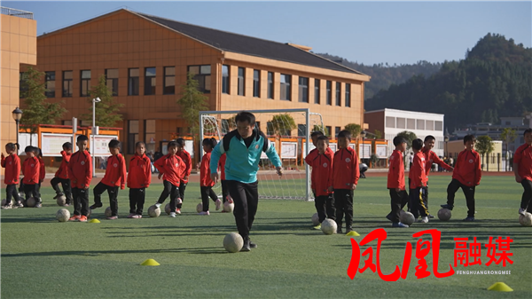 Still1128_00021.png Still1128_00021.png