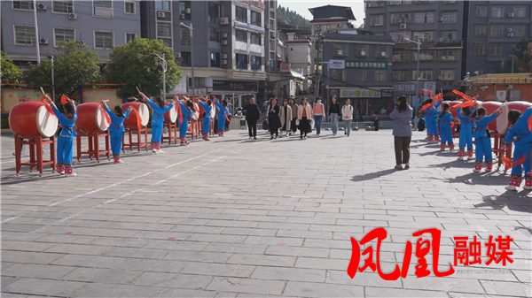 Still1128_00013.png Still1128_00013.png