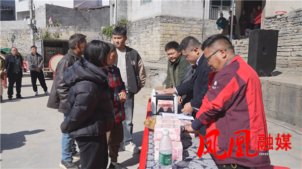 Still1128_00029.png Still1128_00029.png