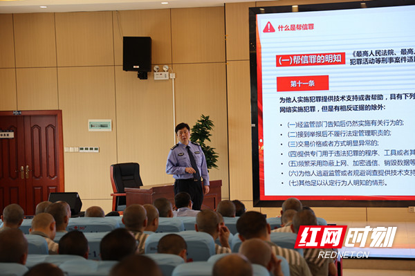 洪黎2_副本.jpg 洪黎2_副本.jpg