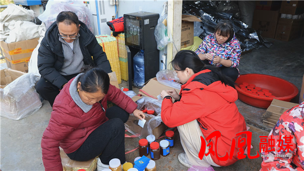 Still1212_00000.png Still1212_00000.png