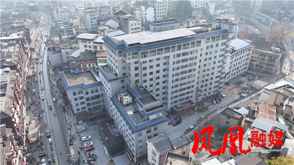 Still1213_00006.png Still1213_00006.png