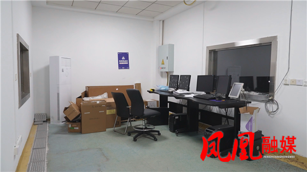 Still1213_00005.png Still1213_00005.png