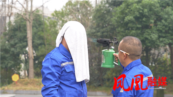 Still1213_00011.png Still1213_00011.png