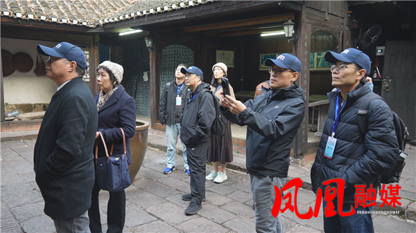 Still1214_00005.png Still1214_00005.png