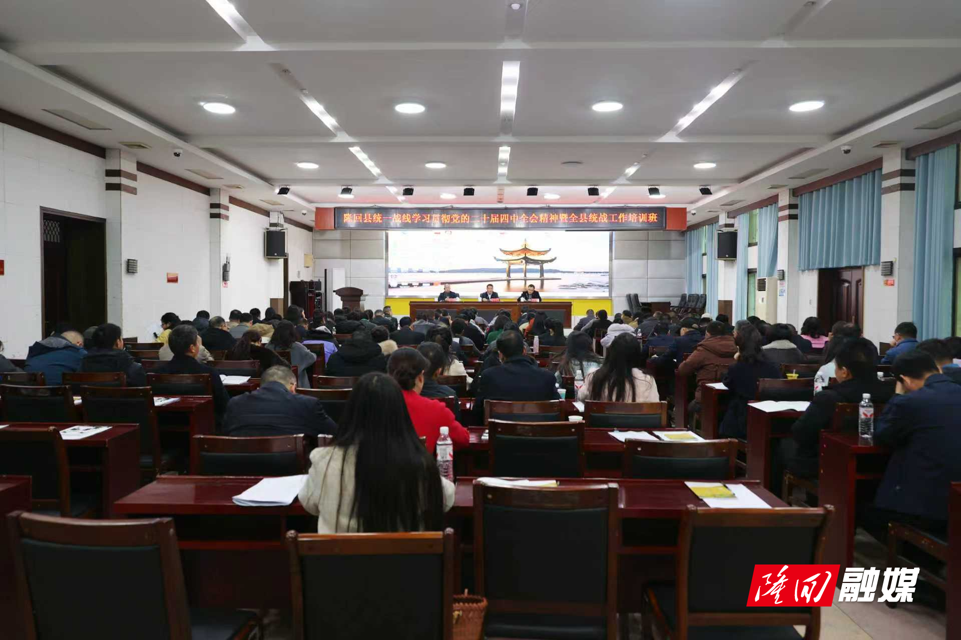 462155def7e934e3f97504f235915d06.jpg 462155def7e934e3f97504f235915d06.jpg