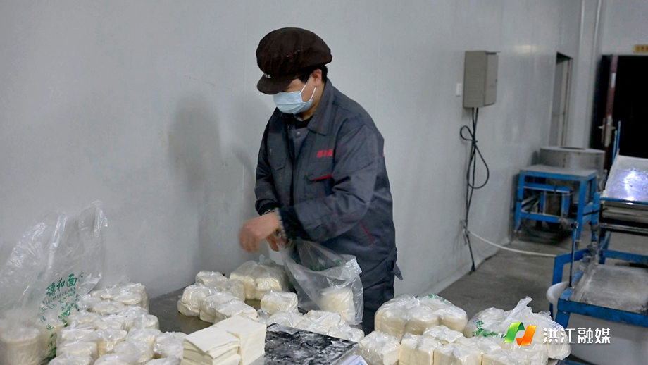 陈艺红:三代面香承初心 双肩责任暖桑梓.jpg 陈艺红:三代面香承初心 双肩责任暖桑梓.jpg