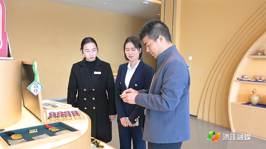 易振华:文脉深耕间履职 良策建言中发力3.png 易振华:文脉深耕间履职 良策建言中发力3.png