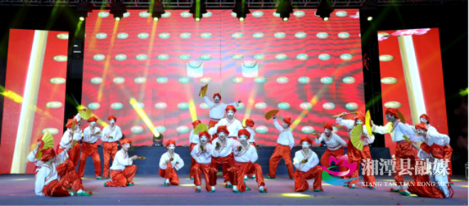 以美育人 以文化人 湘潭江声实验学校第28届校园文化艺术节落下帷幕（稍改）364.png