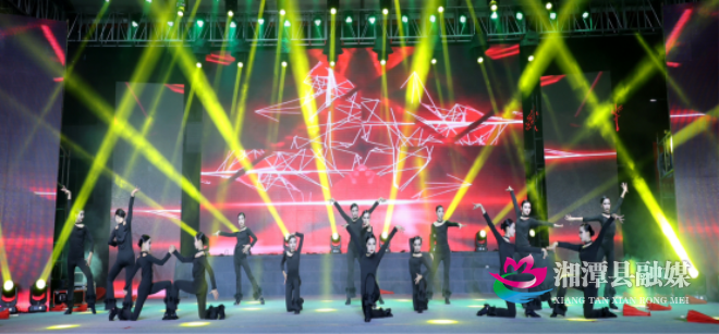 以美育人 以文化人 湘潭江声实验学校第28届校园文化艺术节落下帷幕（稍改）361.png
