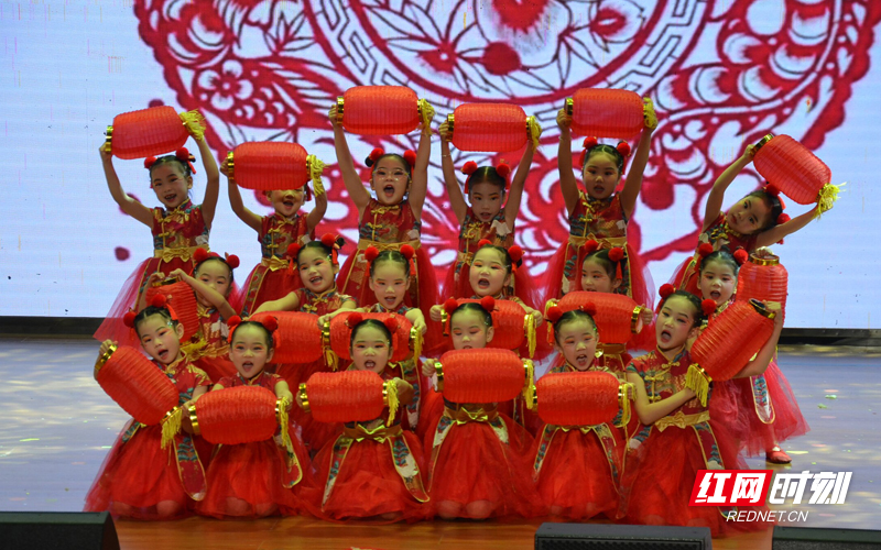 2026年元旦文艺汇演现场。